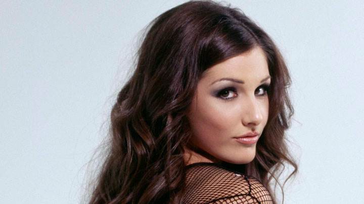 Lucy Pinder Looking Front Side Pose In Net Dress
